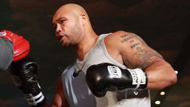 KHAN-BROOKPROMION 16-2-22.  OPEN PRACTICE, .TRAFFORD CENTER, .  MANCHESTER.  PIC LAWRENCE LUSTIG.  -22 Live on Sky Sports